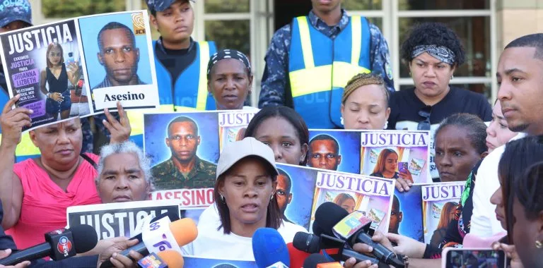 Madres denuncian fallas judiciales en casos de desaparición y asesinato en República Dominicana