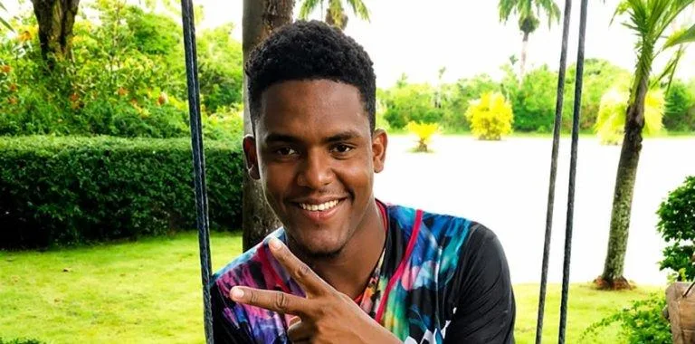 Joven de 21 años muere tras disparo en la cabeza durante balacera en Cotuí