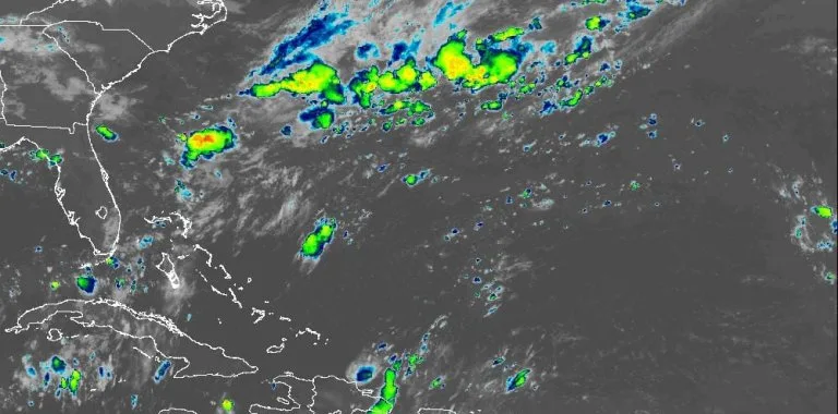 Onda tropical y vaguada provocarán lluvias intensas y tormentas en varias provincias de RD