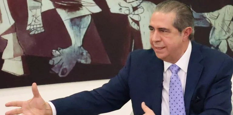Francisco Javier García advierte sobre caída de fidelidad partidaria y llama a recuperar vínculo con sociedad