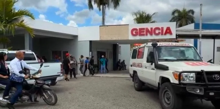 47 altas médicas tras intoxicación en escuela de Salcedo: ADP investiga origen químico