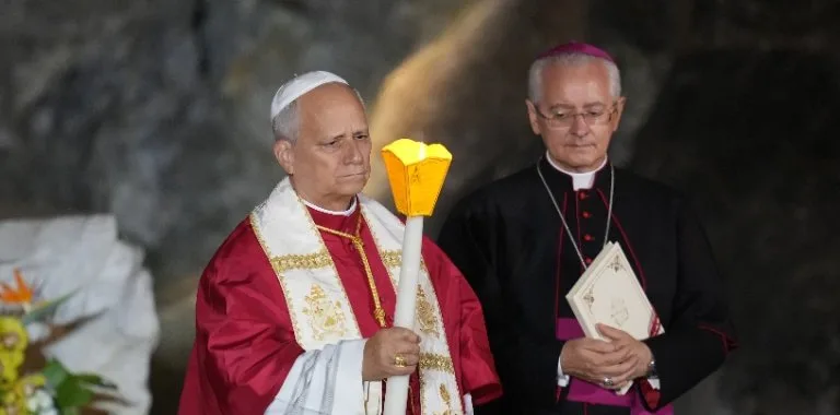 Salud de los papas: de la cirugía de León XIV a la renuncia de Benedicto XVI