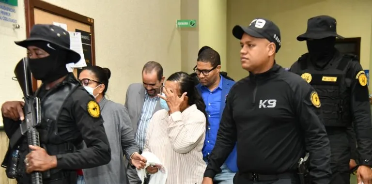 Juez impone prisión preventiva y domiciliaria a imputados en caso Senasa 2.0