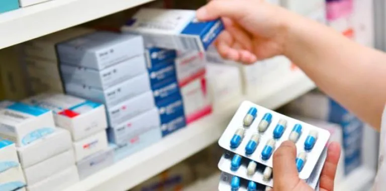 FOMAC inicia cobertura sin copago para 13 medicamentos de alto costo