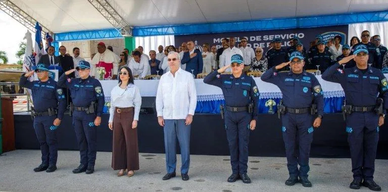 Presidente Abinader lanza segunda fase del nuevo modelo de patrullaje en La Altagracia con 990 agentes