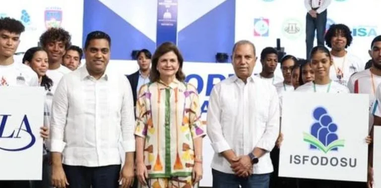 Raquel Peña y Kelvin Cruz inauguran los Juegos Deportivos Universitarios 2026 con más de 2,300 atletas