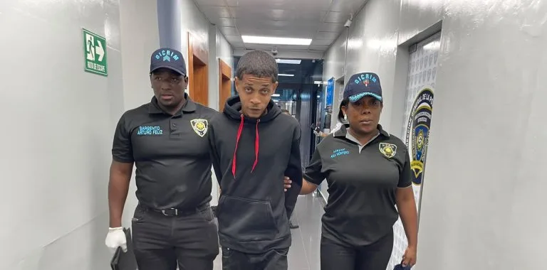 Se entrega presunto autor de asalto viral en Villa María tras difusión en redes