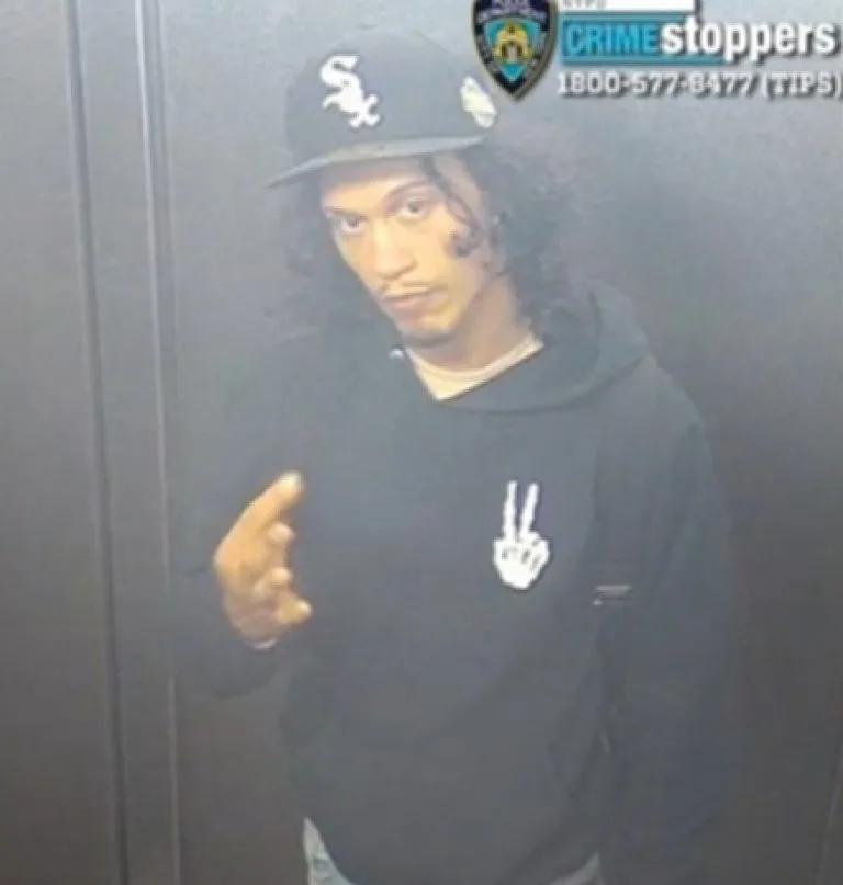 Detenido dominicano acusado de empujar a su expareja y bebé desde edificio en el Bronx