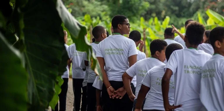Fundación Tropicalia impulsa programa Guardianes de Miches para promover masculinidad positiva en niños