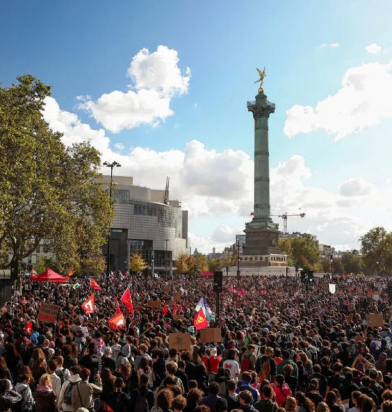 Protestas educativas en Francia: estudiantes y sindicatos exigen mejoras en la escuela pública