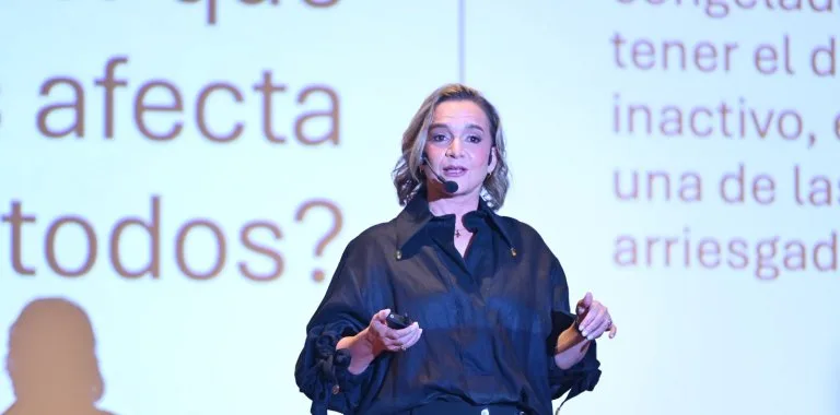 Darys Estrella advierte que el miedo es uno de los mayores riesgos financieros en crisis