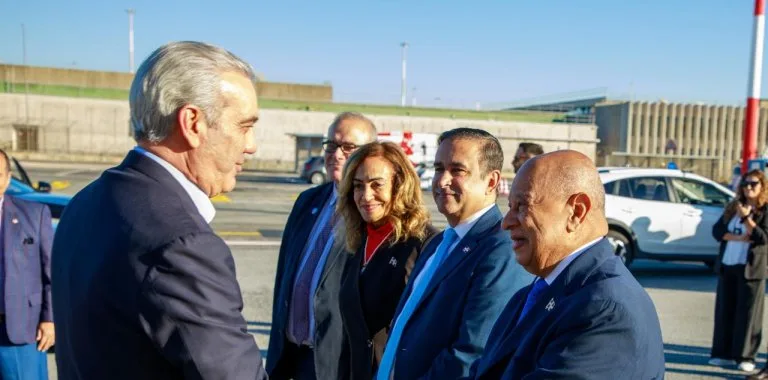 Luis Abinader inicia gira internacional: Vaticano, FAO y Forum 2000