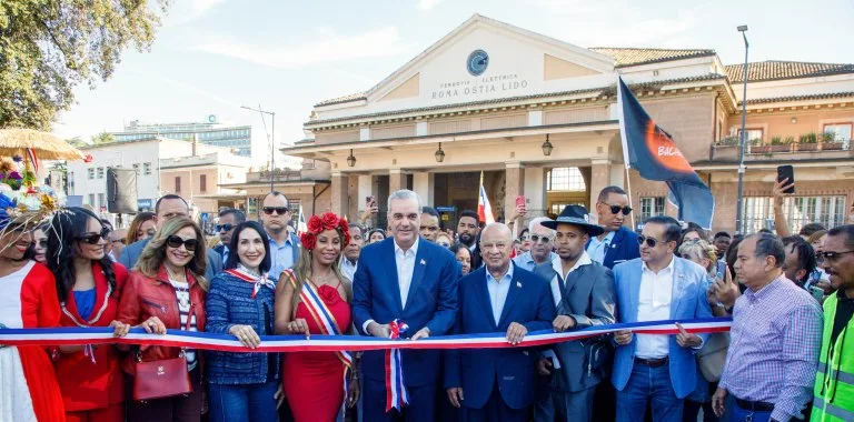 Luis Abinader inaugura Parada Dominicana en Roma y destaca aporte de la diáspora