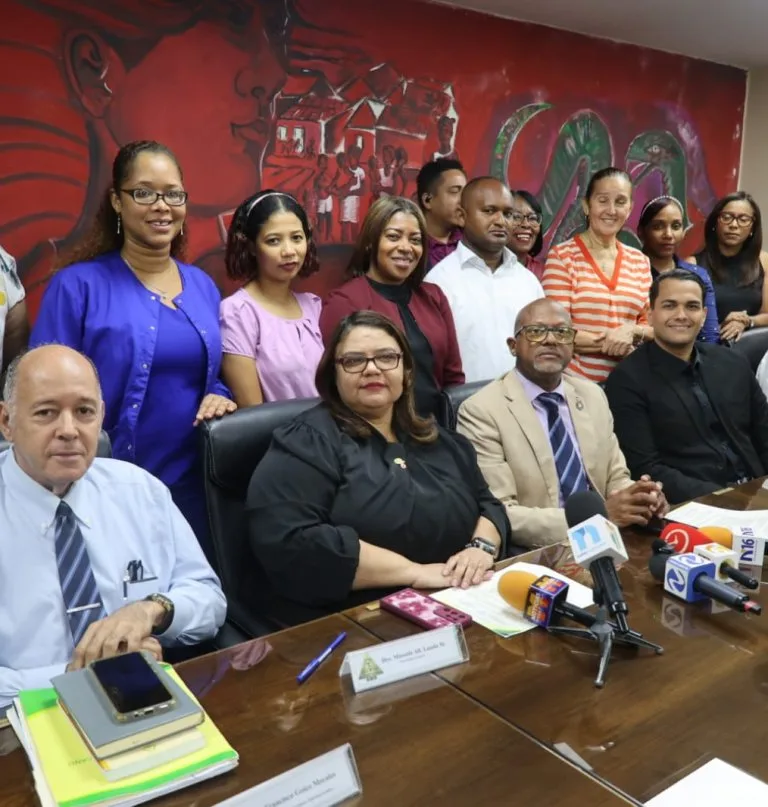 CMD exige respuestas concretas ante deterioro del sistema de salud