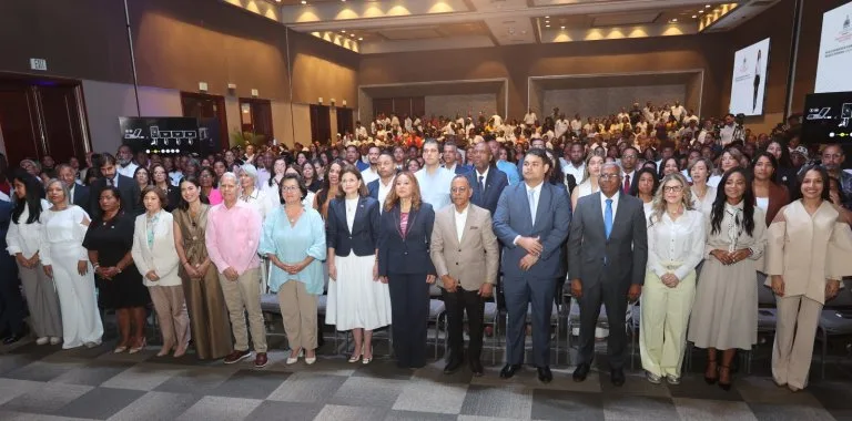 República Dominicana avanza en reducción de pobreza pero enfrenta desafíos estructurales