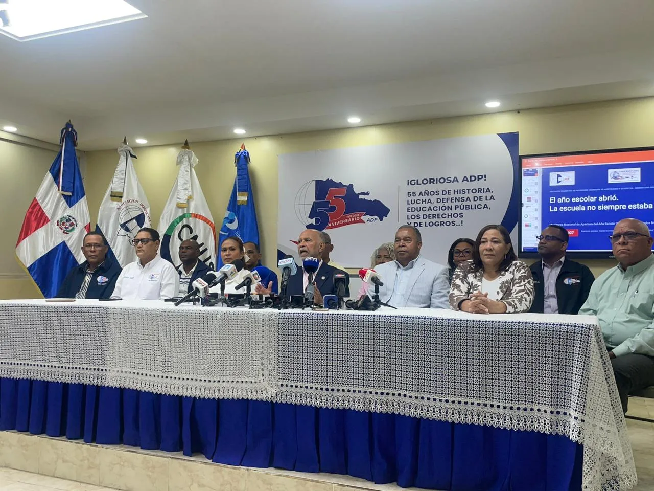 Reparaciones inconclusas impiden inicio de clases en 121 escuelas dominicanas