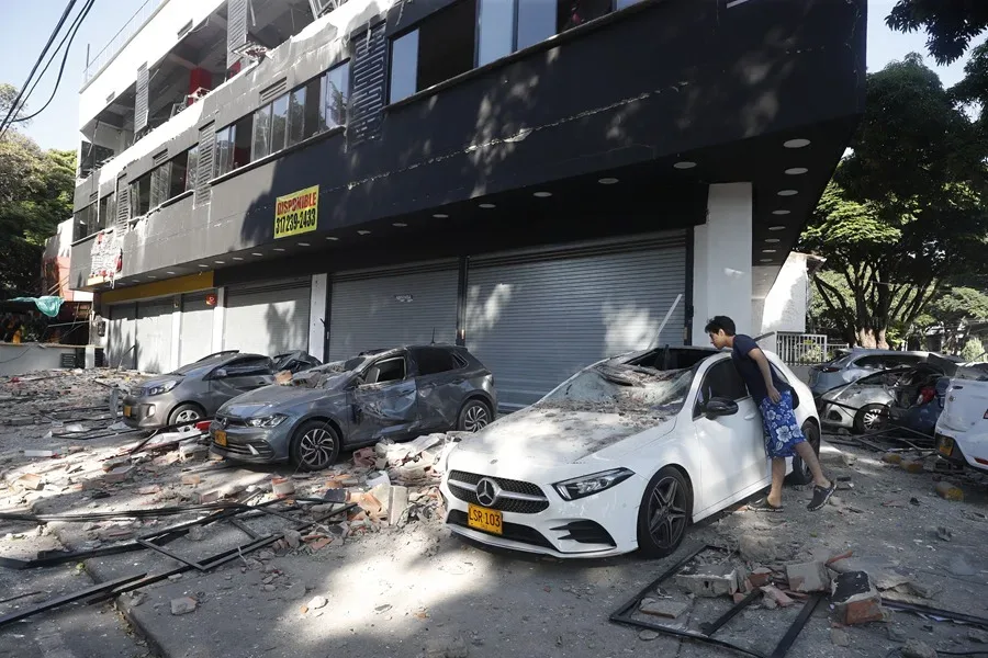 Sismo de magnitud 7,4 sacude Colombia: daños en edificios y aeropuertos