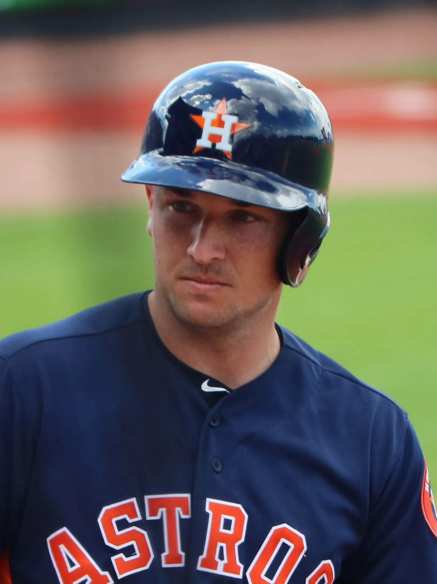 Alex Bregman lidera histórica noche de jonrones de los Cubs con tres cuadrangulares