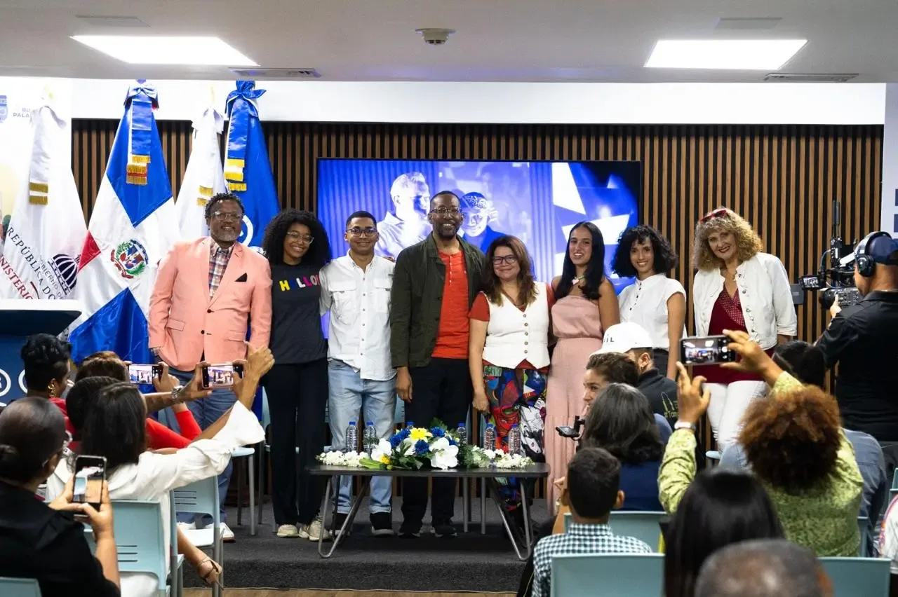 La Familia Espejo estrena segunda temporada en RTVD tras éxito en streaming