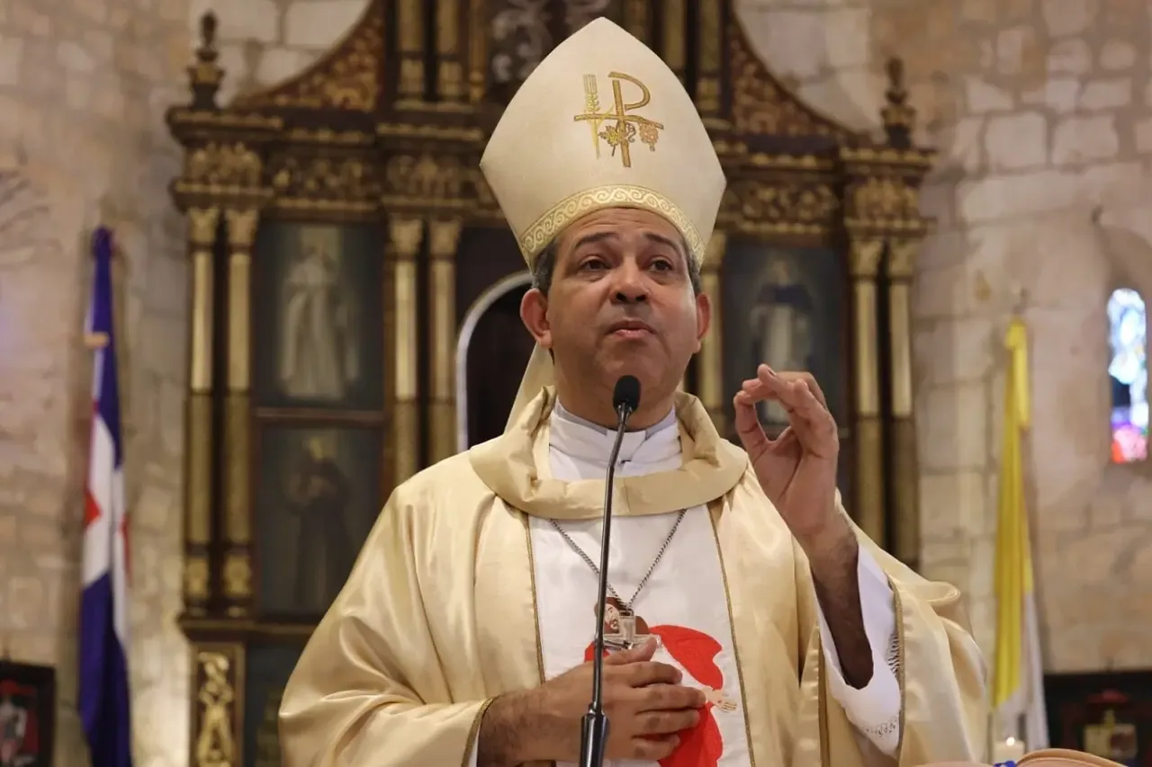 Papa León XIV acepta renuncia de Ozoria y nombra a Morel Diplán como nuevo arzobispo de Santo Domingo