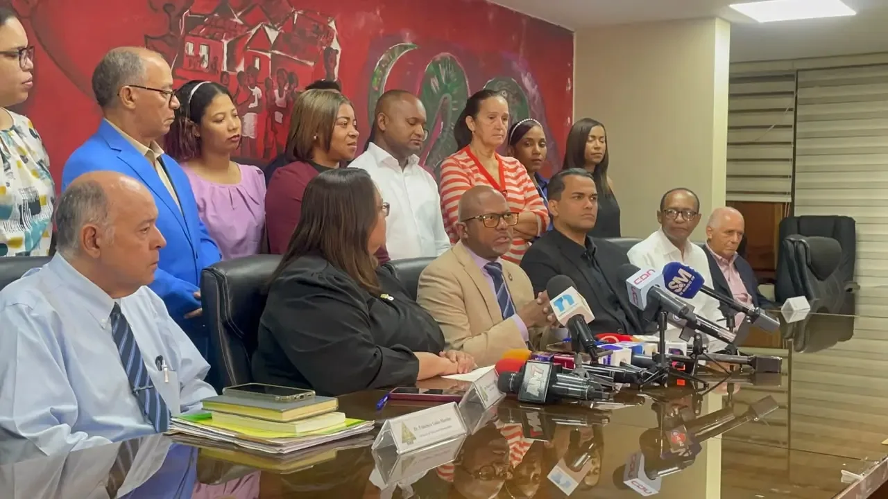CMD suspende protestas tras paro médico y espera convocatoria formal de Abinader