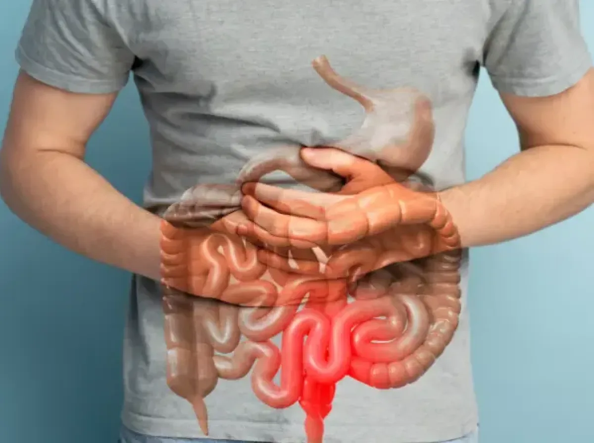 Gastroenterólogo advierte sobre enfermedades inflamatorias intestinales y llama a detección temprana