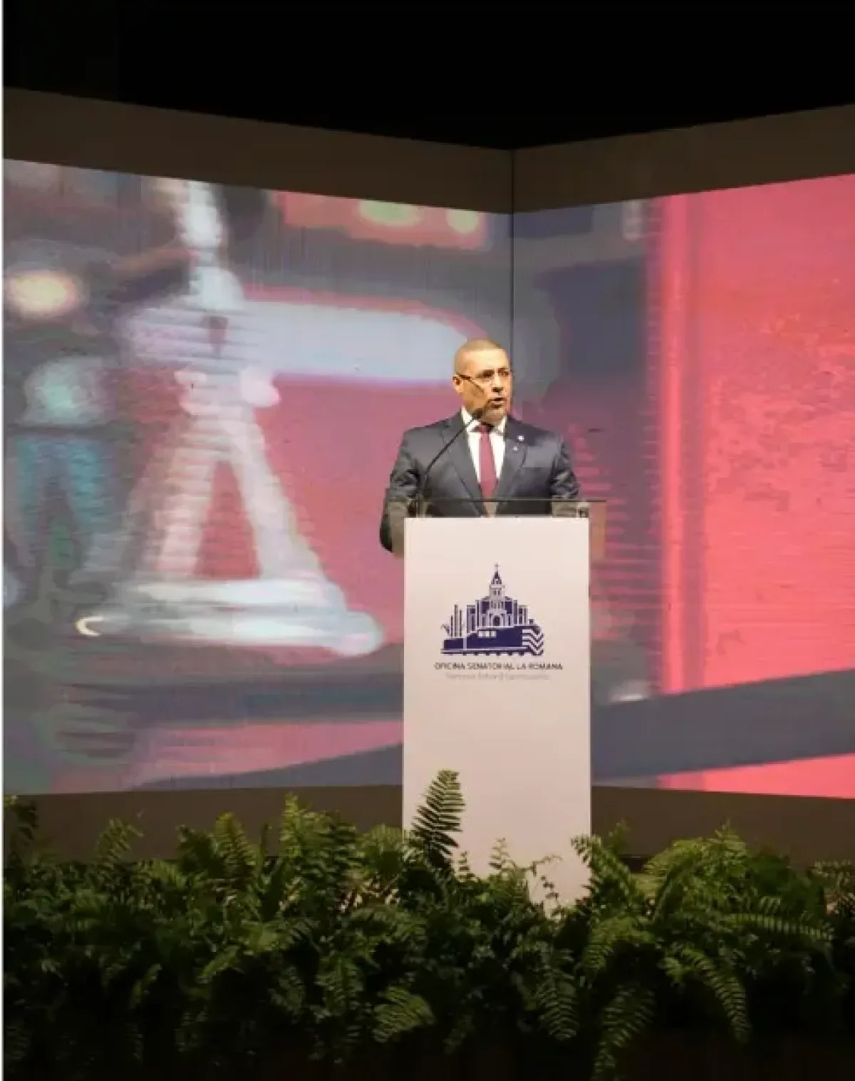 Senador Eduard Espíritusanto presenta segundo informe de gestión legislativa 2025-2026