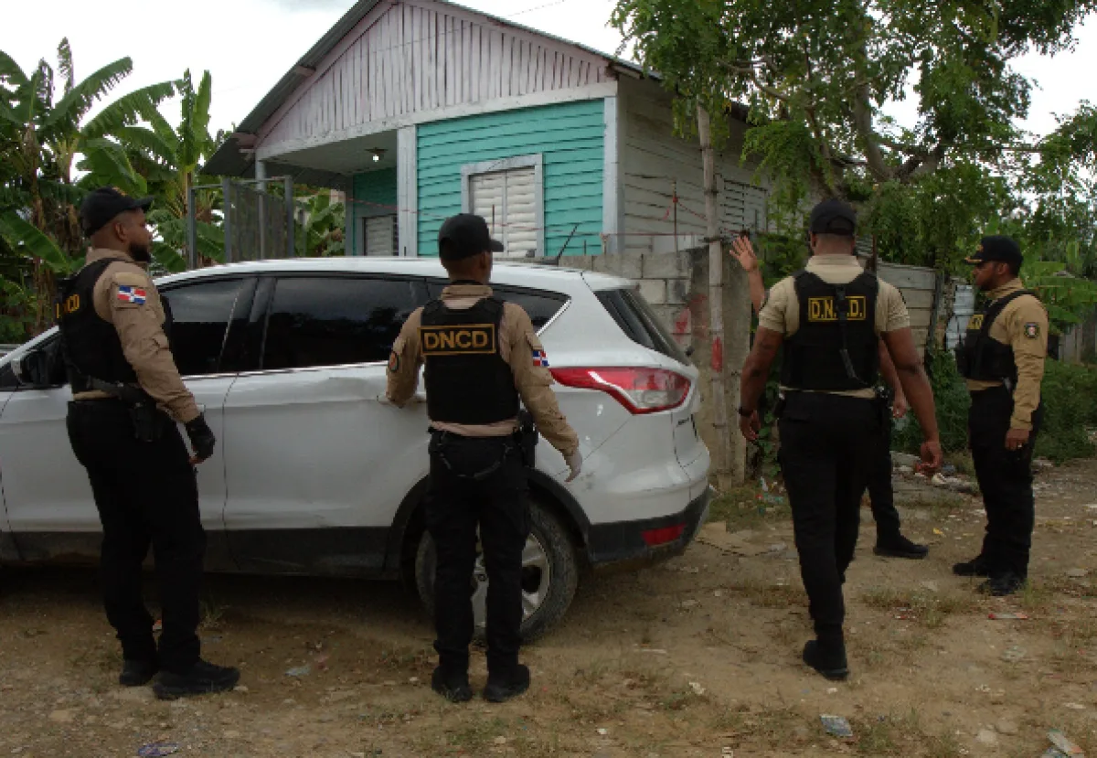 DNCD apresa a seis y ocupa más de 2,200 gramos de drogas en operativos en Santo Domingo Oeste