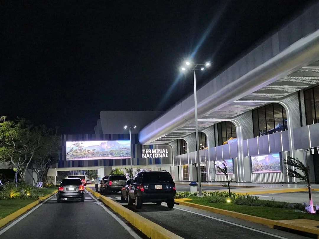 Intrant evalúa propuesta de circulación nocturna de camiones en Gran Santo Domingo