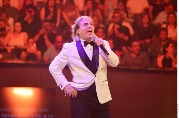 Cristian Castro presenta su tercer álbum como Lügh Draculea con fusión de metal y cultura prehispánica