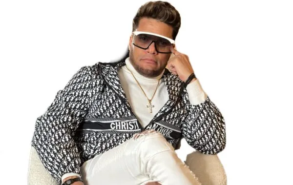 Dionis K Da Uno alcanza el #1 en radio dominicana con 'Páginas del alma'