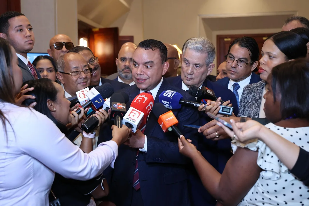 Landrón explica que ser buen médico no garantiza ser buen gerente hospitalario