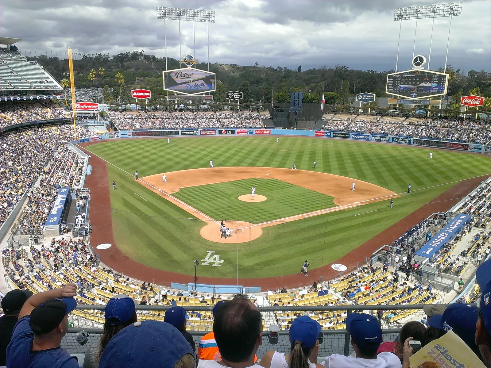 Dodgers avanzan a la Serie de Campeonato; José Ramírez salva a Cleveland