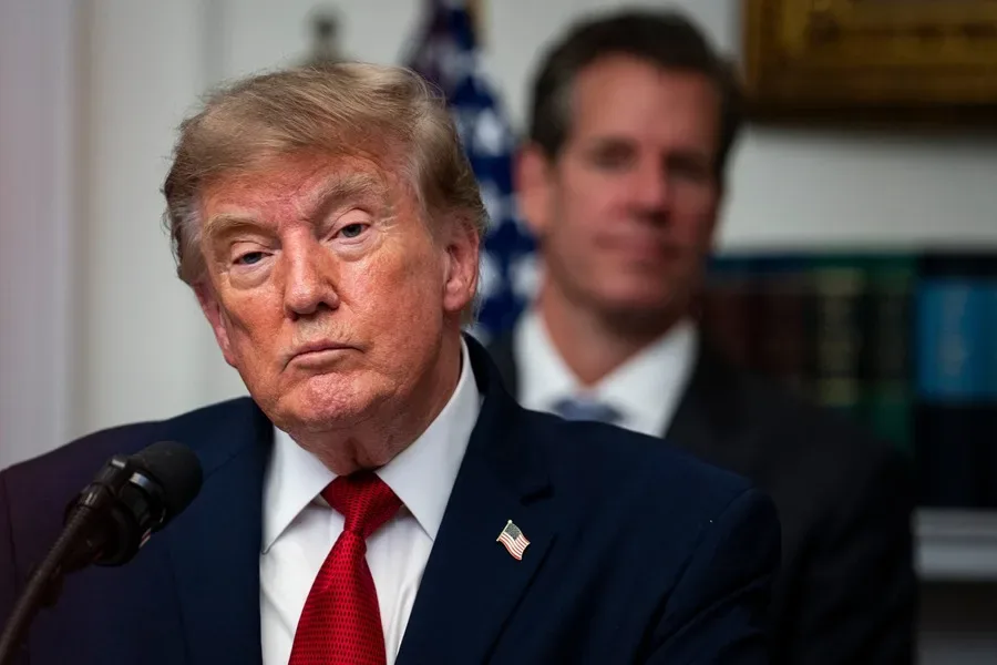 Trump lanza ofensiva económica sin precedentes contra Irán para cortar su financiación