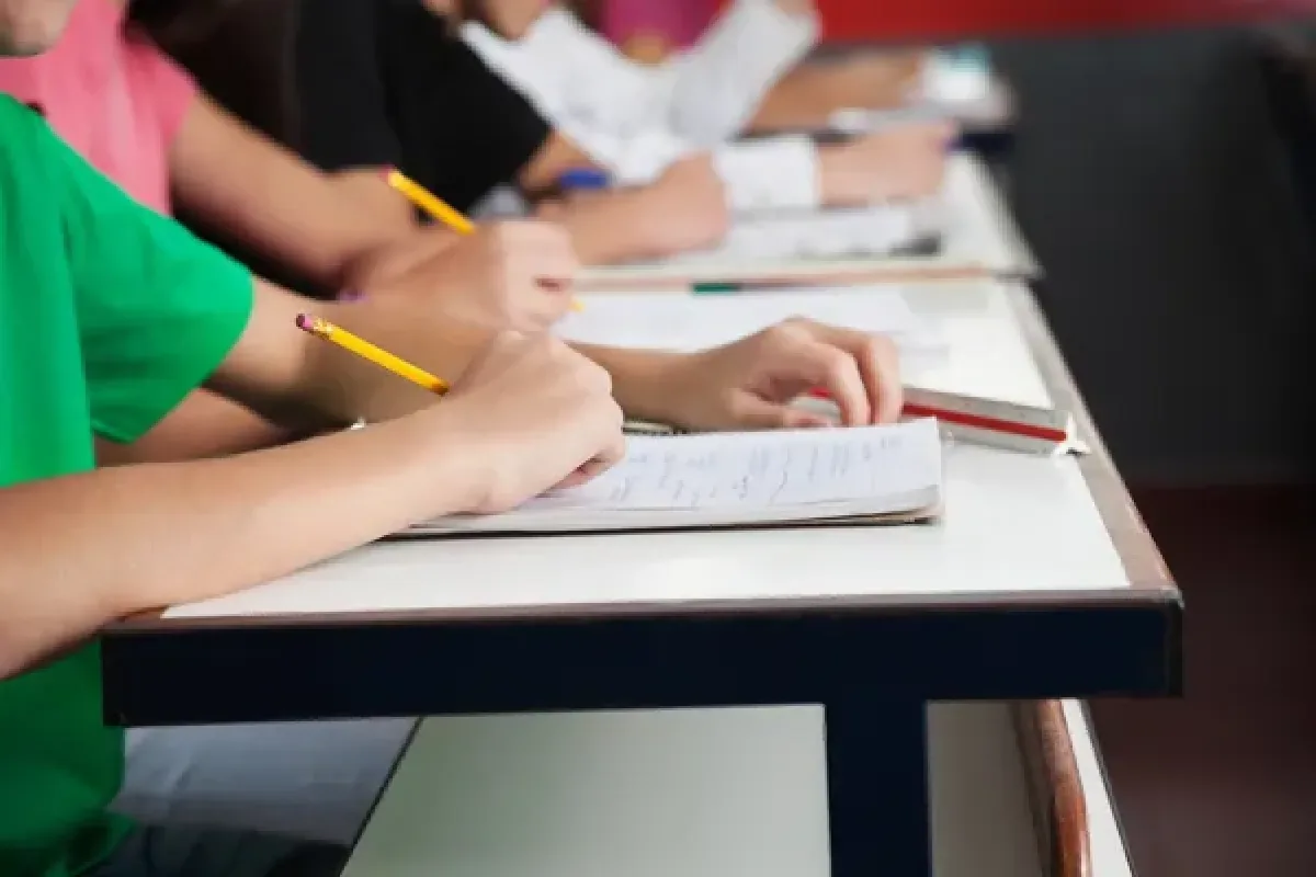 Solo el 9% de estudiantes dominicanos alcanza nivel mínimo en matemáticas según PISA 2025