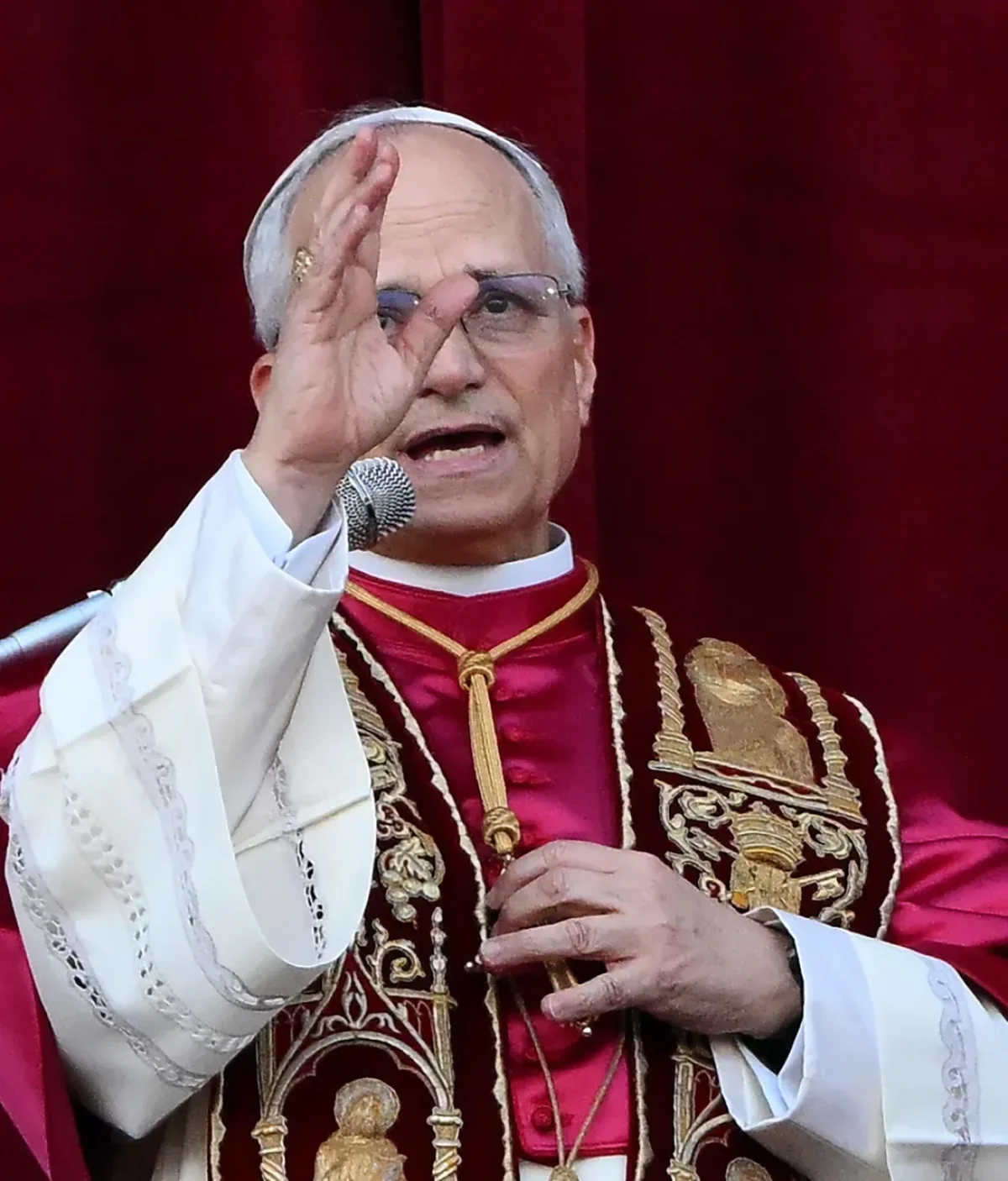 Papa Francisco pide orar por el agua como derecho universal y denuncia su mercantilización