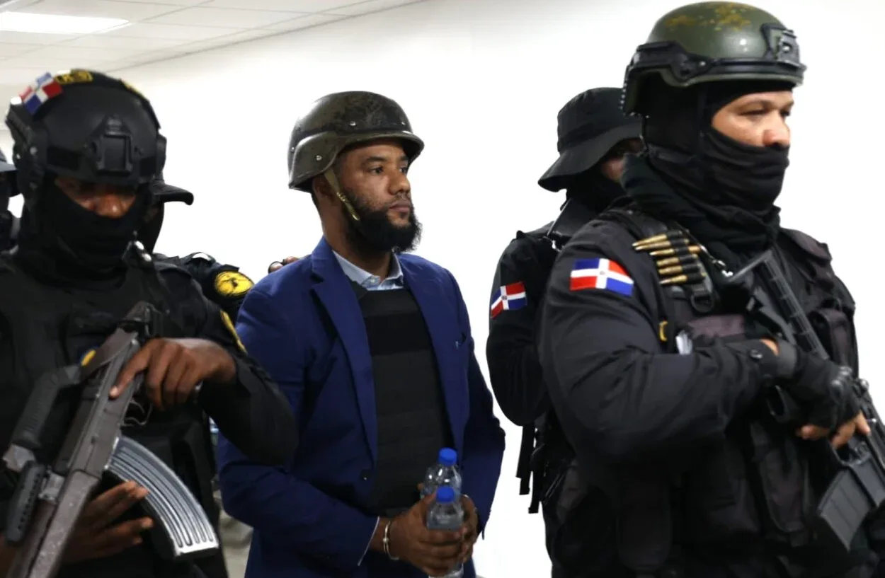 Juez aplaza decisión sobre juicio a exfiscal Aurelio Valdez por supuesto soborno de US$10,000