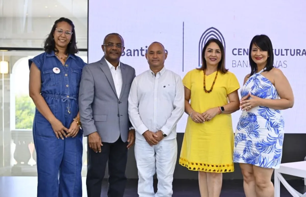 Artesanos de Santiago impulsan innovación y preservación cultural en primer congreso sectorial