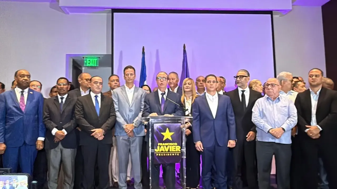 Francisco Javier García insiste en su candidatura pese a suspensión de consulta del PLD