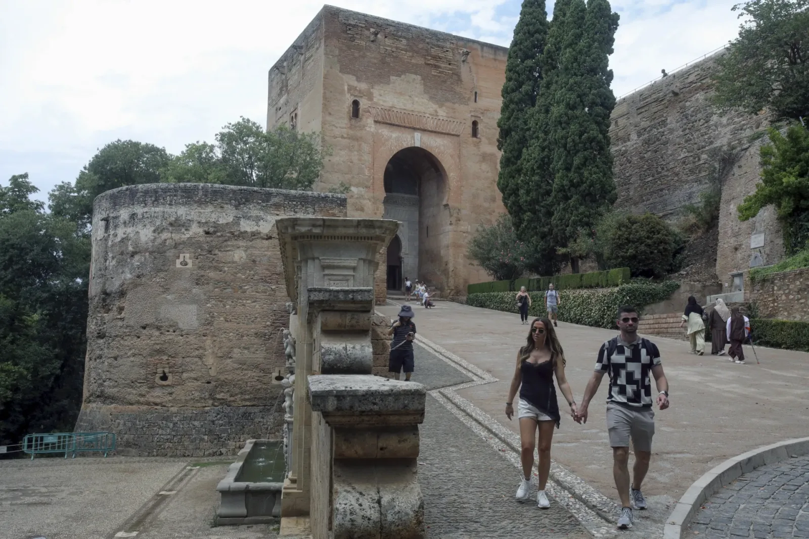 Granada activa medidas preventivas tras sismos de hasta 4,7 en la Alhambra y edificios públicos