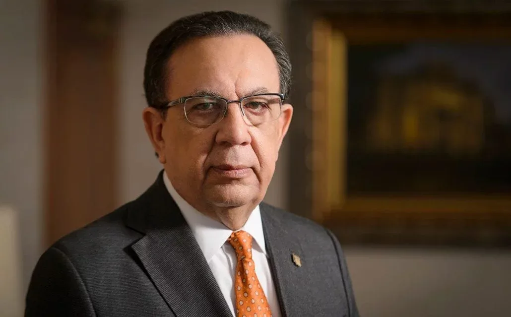 Héctor Valdez Albizu será gobernador del Banco Central hasta 2028 y sumará 30 años en el cargo