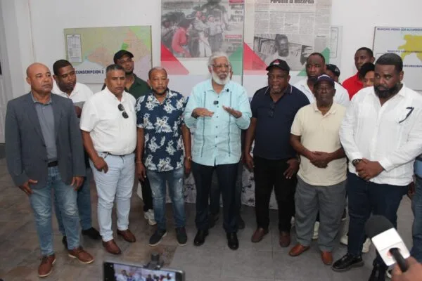 Fenatrano cancela paro en el Gran Santo Domingo y convoca a diálogo con Intrant
