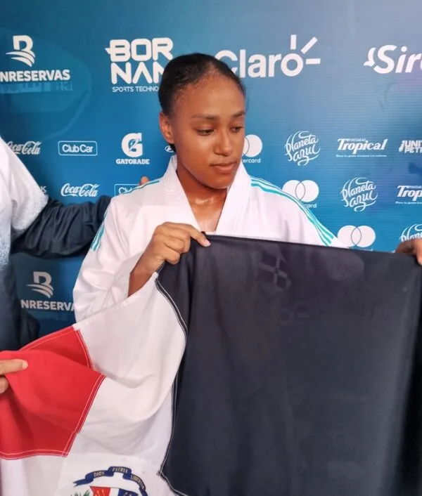 Penélope Polanco gana oro en karate -61kg tras vencer a Claudymar Garcés en Santo Domingo 2026