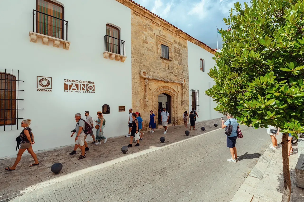 Casa del Cordón analiza el paisaje dominicano en la obra de Mario Grullón