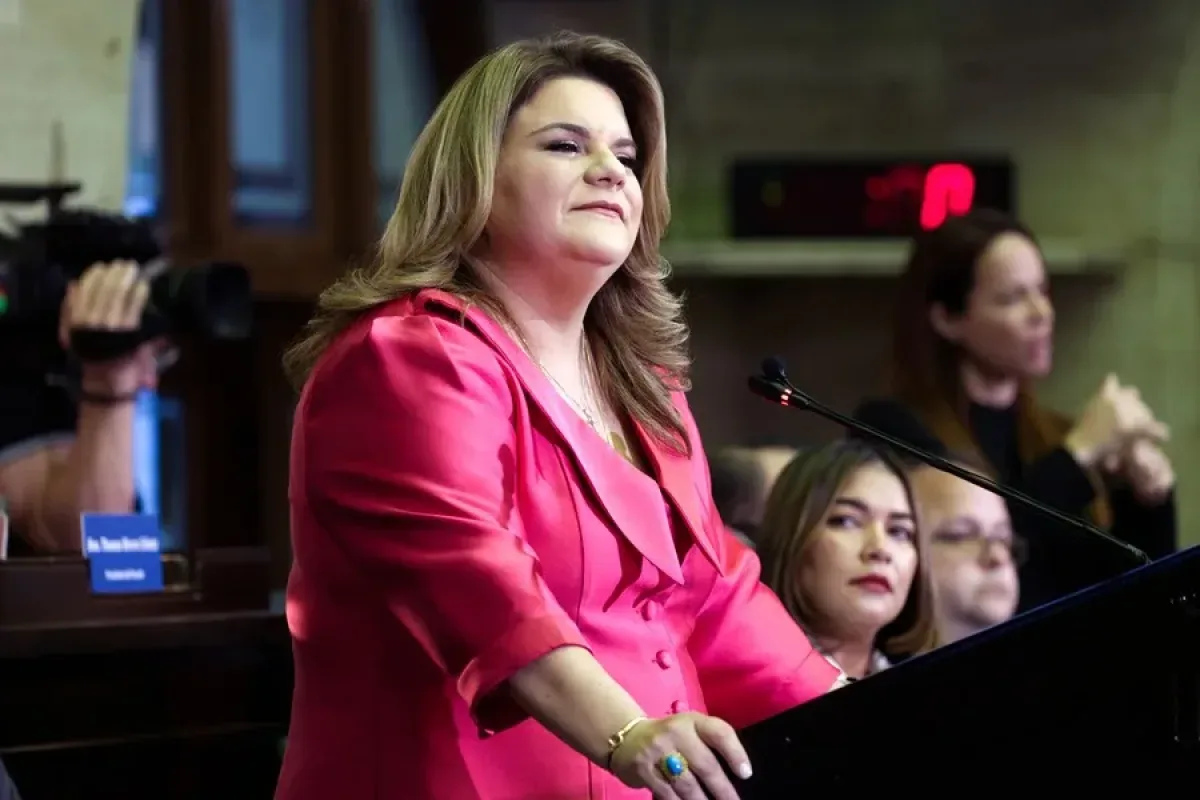 Gobernadora de Puerto Rico firma resolución para solicitar estadidad ante EE.UU.