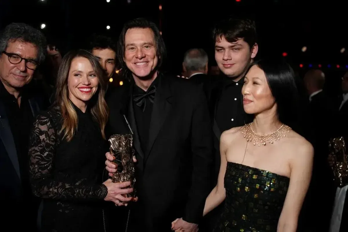 Jim Carrey se casa en secreto con Min Ah tras nueve meses de relación pública