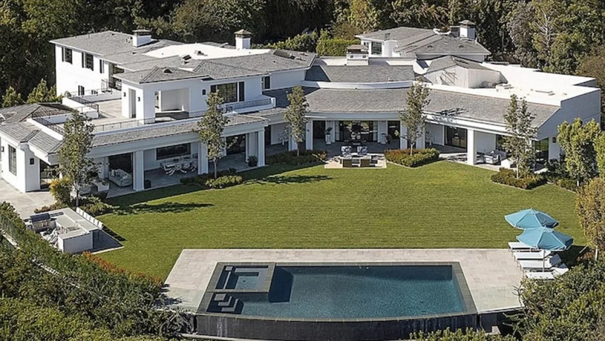 La mansión de Jennifer Lopez y Ben Affleck en Beverly Hills sale a la venta tras su separación