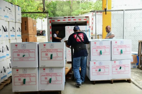 Salud recibe 386,990 dosis de vacuna hexavalente y 50,000 tetravalente para reforzar inmunización infantil