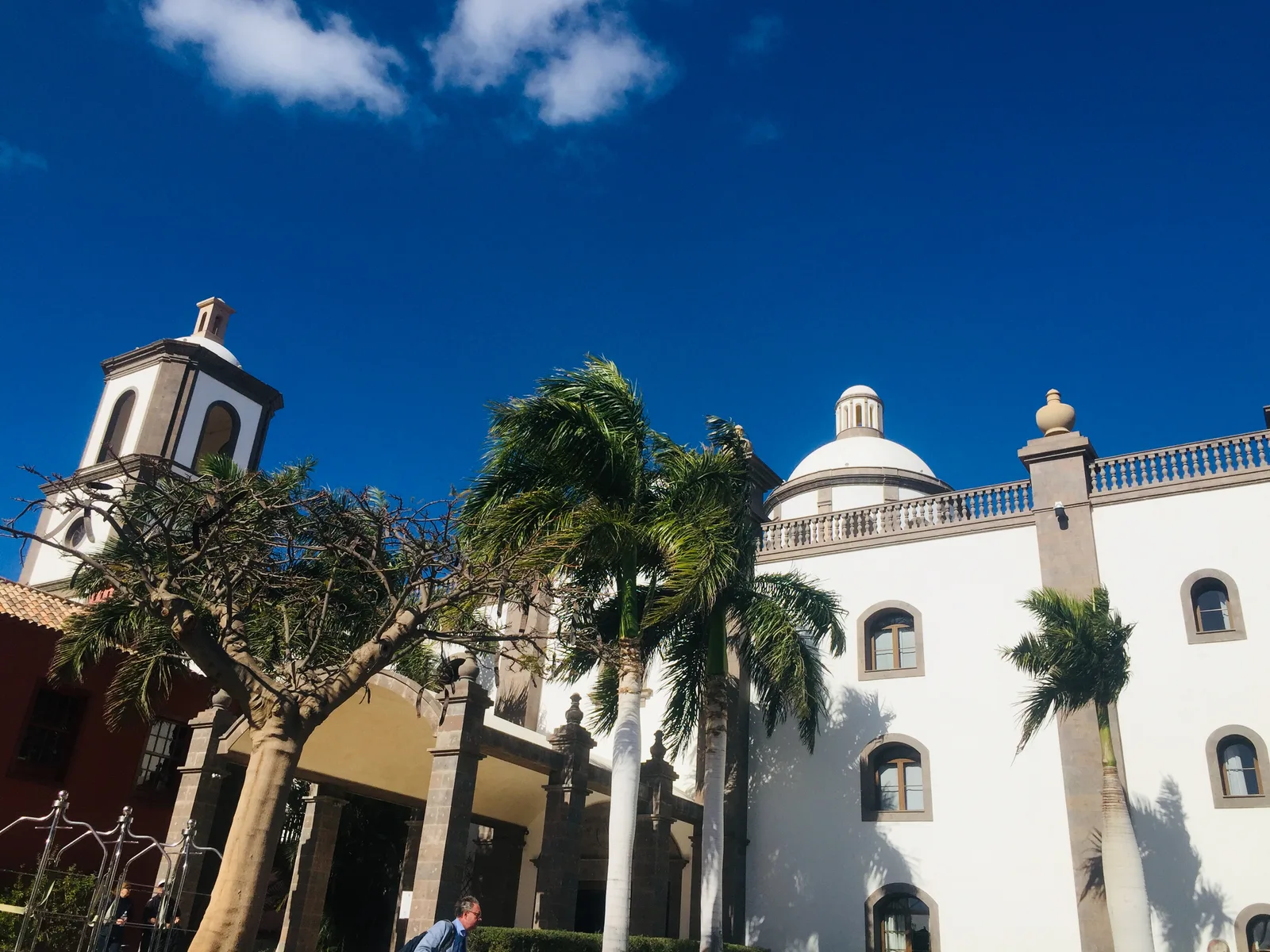 Lopesan Hotel Group adopta SynXis para centralizar su distribución digital