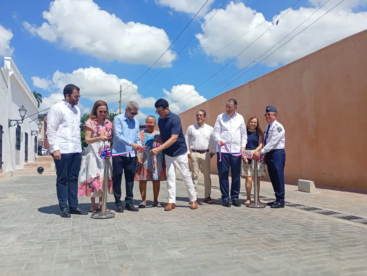 Santa Bárbara celebra apertura de calle Colón tras décadas de obstrucción